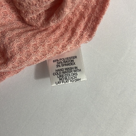 Gibsonlook Nordstrom Pink Waffle Long Sleeve Henley Barbie Top in Blush Small - Picture 6 of 6
